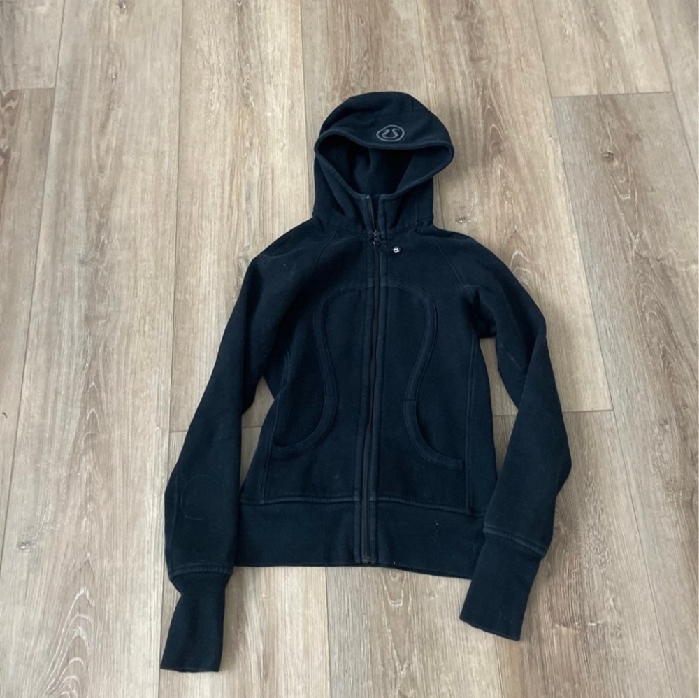 Black full zip lululemon scuba